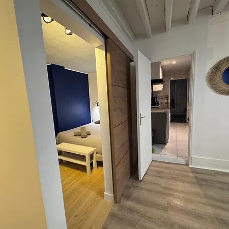 דירה Flat In The Center Of