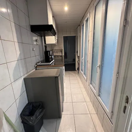 Flat In The Center Of דירה *