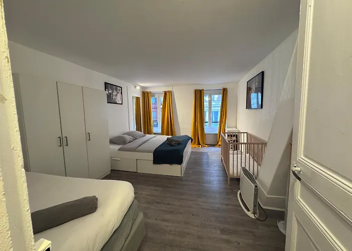 Flat In The Center Of Apartament